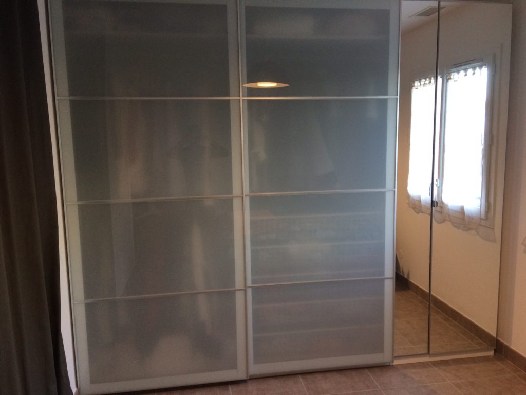 dressing Handinary Stories